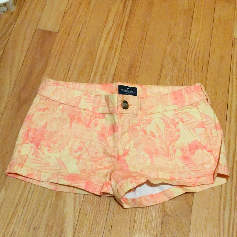 American Eagle orange/pink floral shorts